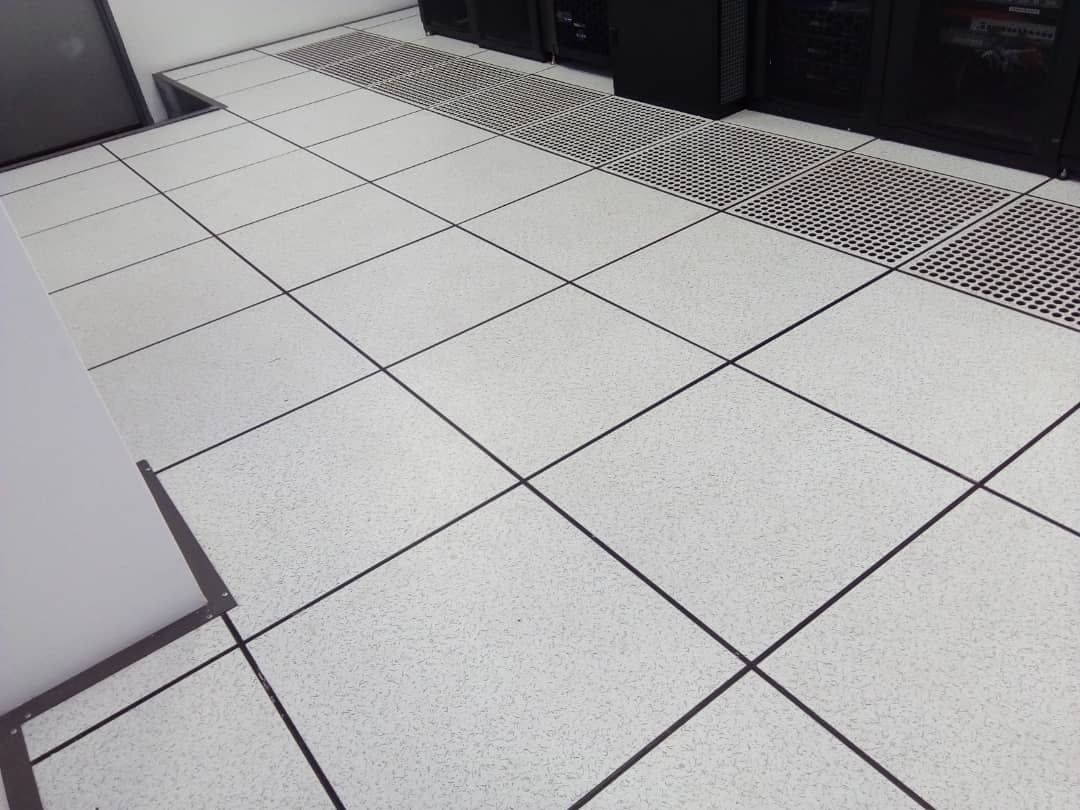 raised floor DCES server room